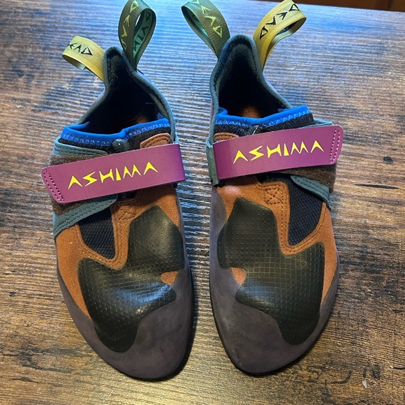 Brain Dead x evolv x Ashima climbing shoes - Picture 4 of 6